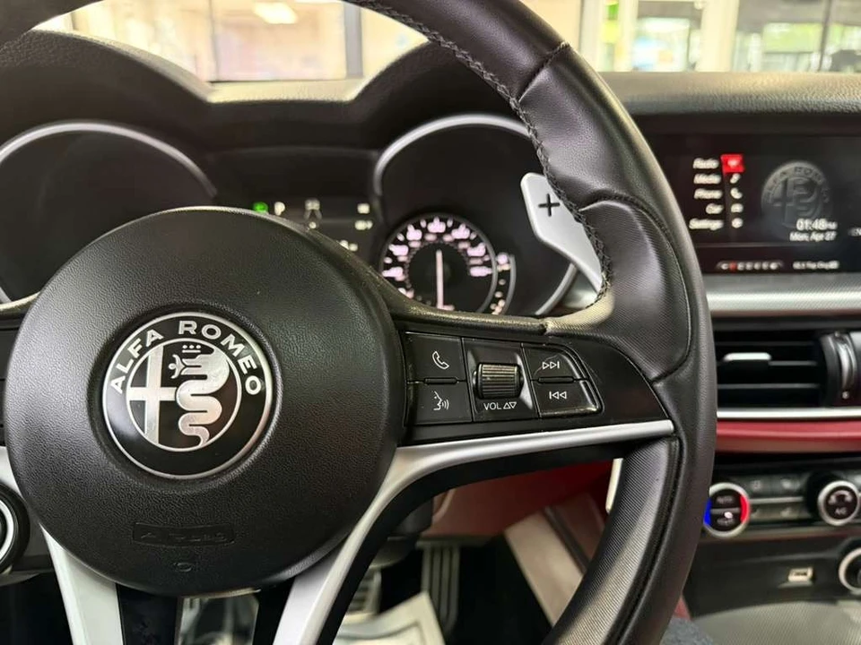 2019 Alfa Romeo Stelvio - Image 12 of 31