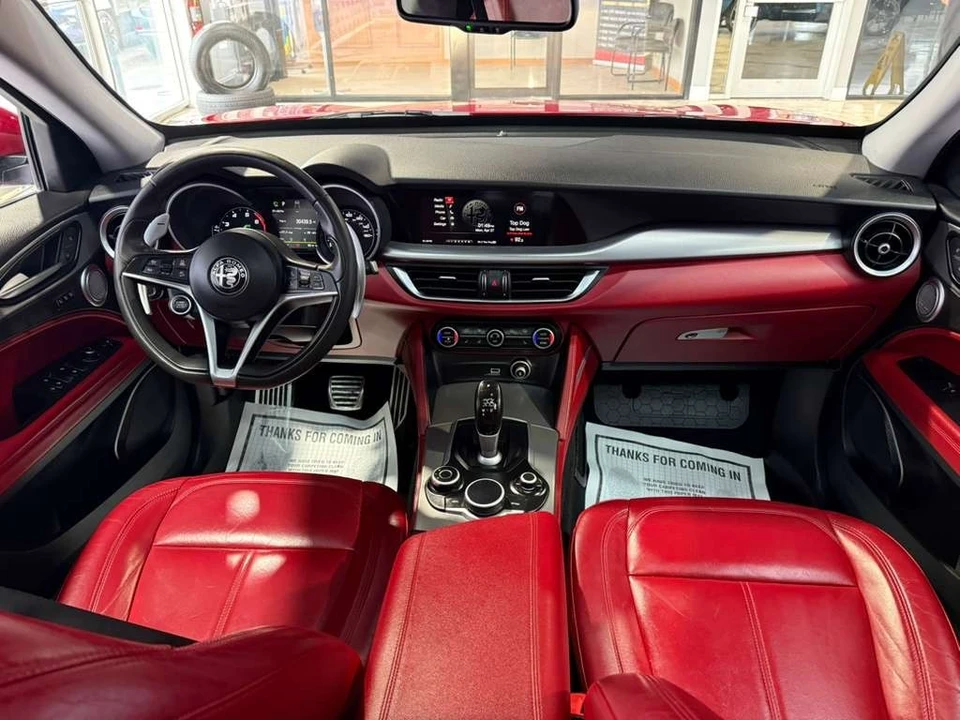 2019 Alfa Romeo Stelvio - Image 25 of 31