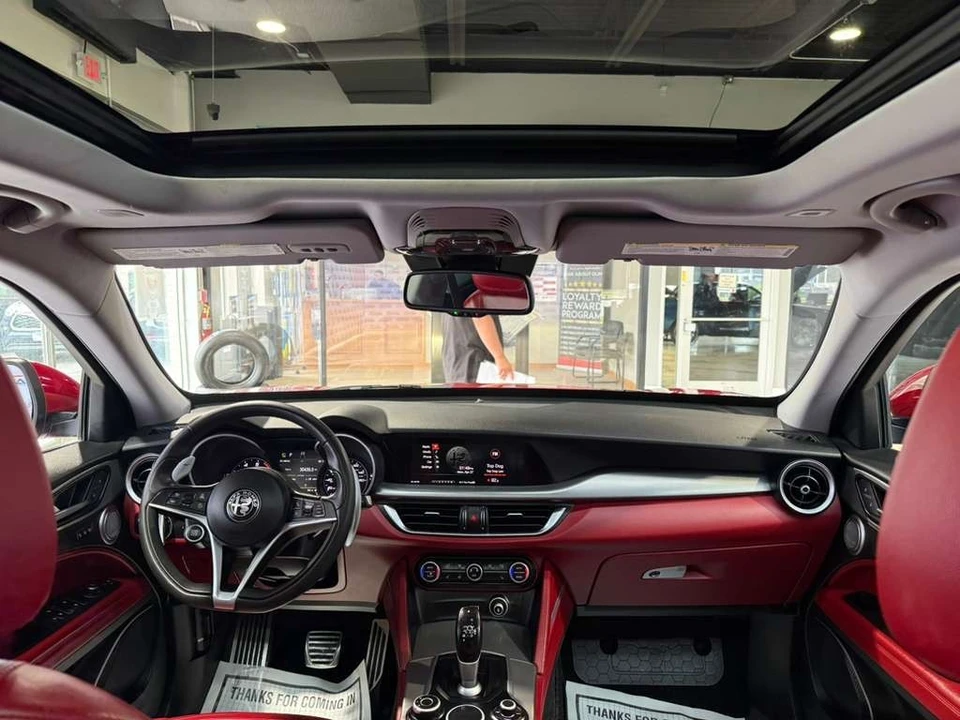 2019 Alfa Romeo Stelvio - Image 23 of 31