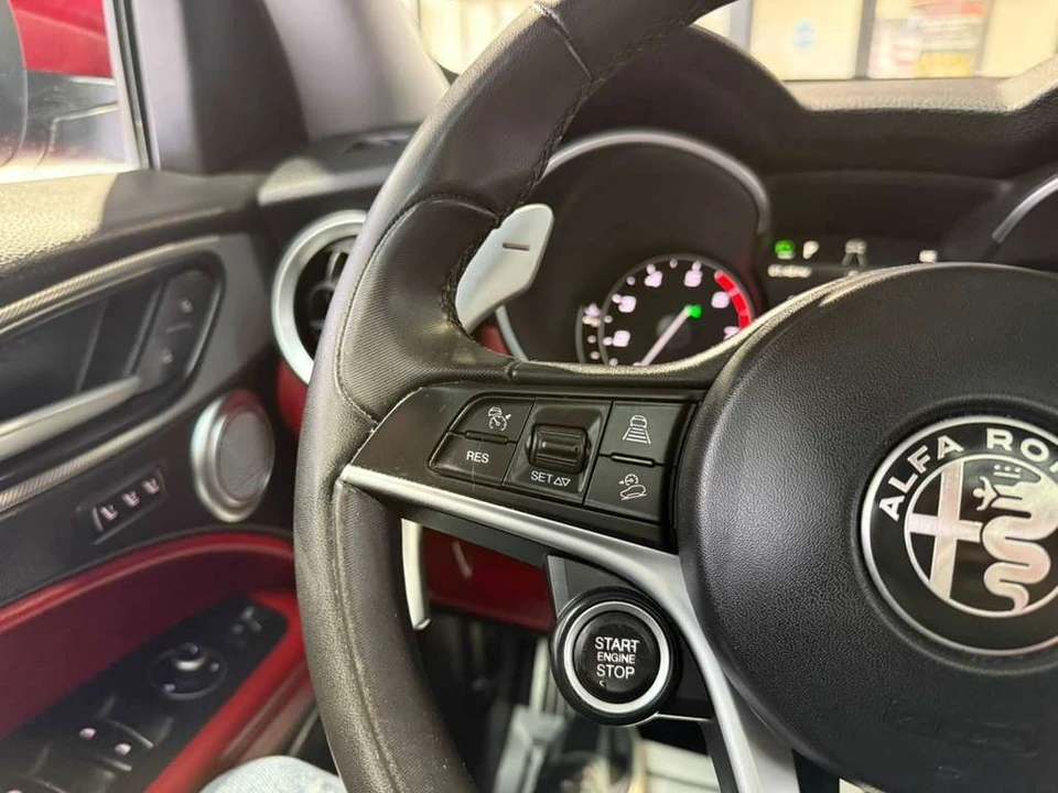 2019 Alfa Romeo Stelvio - Image 13 of 31