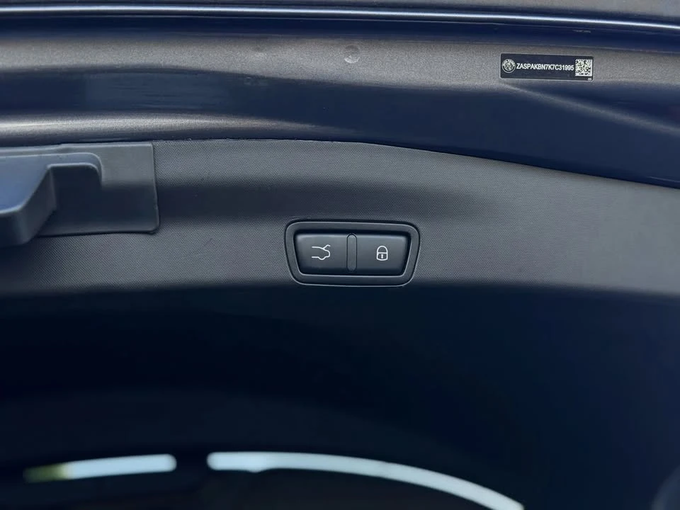 2019 Alfa Romeo Stelvio - Image 19 of 20