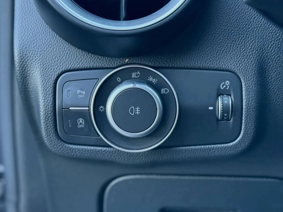2019 Alfa Romeo Stelvio - Image 17 of 20