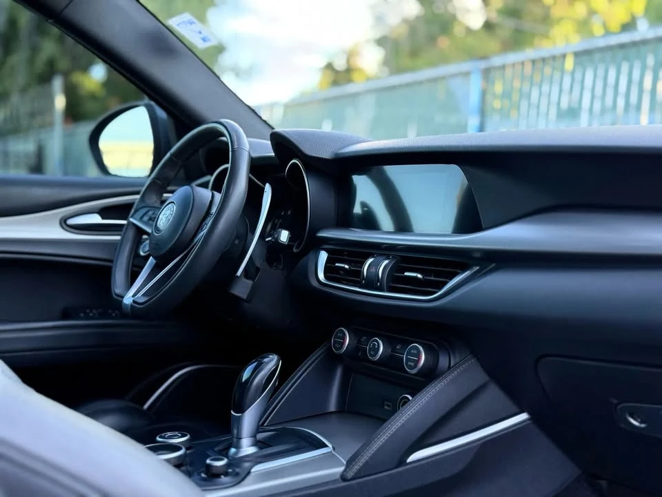 2019 Alfa Romeo Stelvio - Image 12 of 20