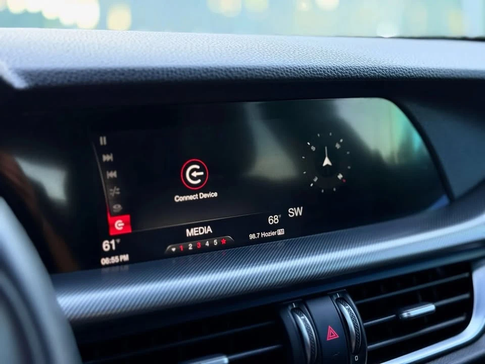 2019 Alfa Romeo Stelvio - Image 16 of 20