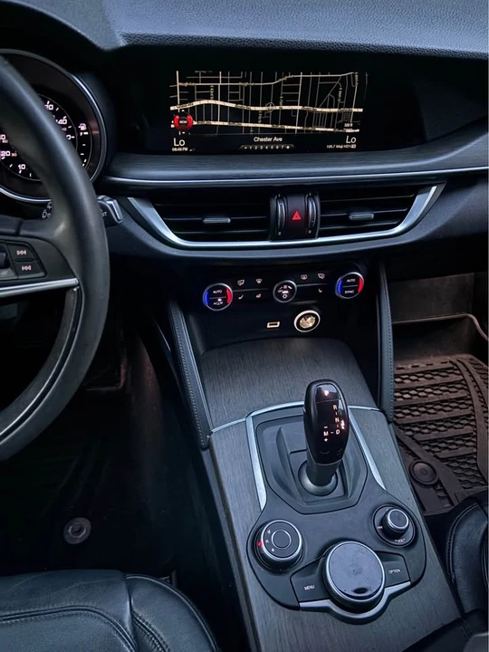 2019 Alfa Romeo Stelvio - Image 6 of 10