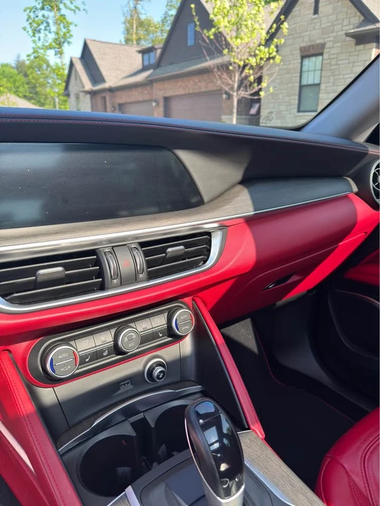 2019 Alfa Romeo Stelvio - Image 9 of 11