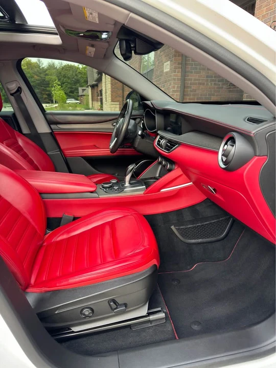 2019 Alfa Romeo Stelvio - Image 10 of 11
