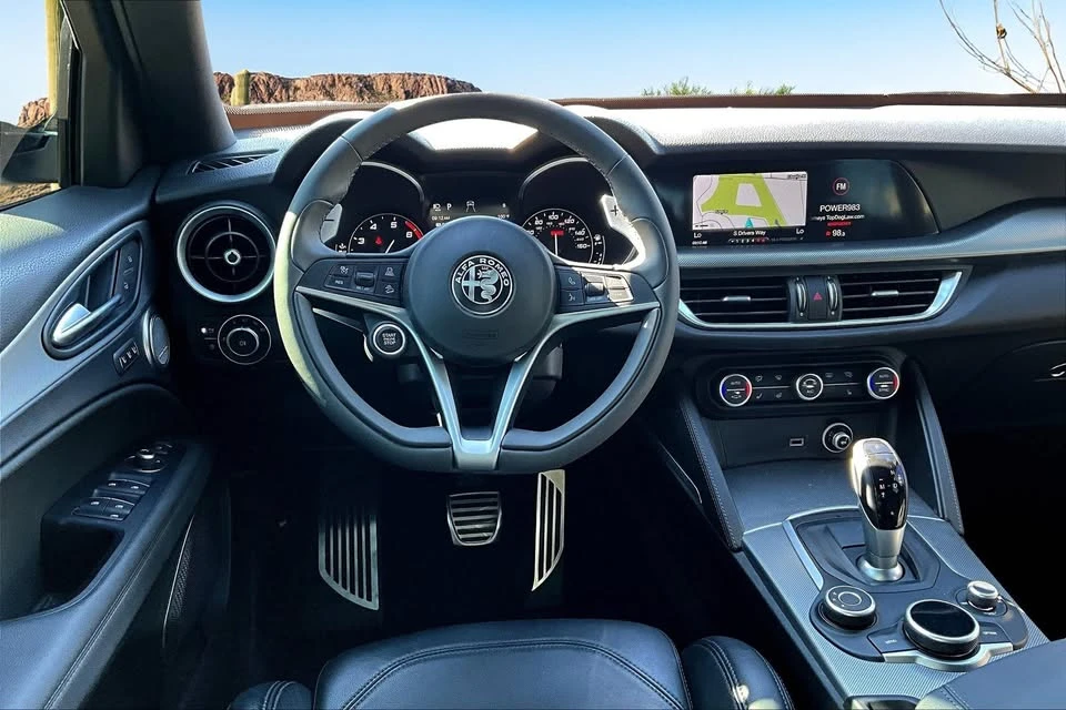 2019 Alfa Romeo Stelvio - Image 2 of 13