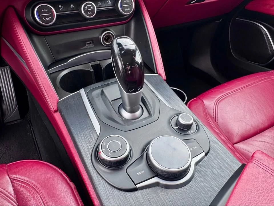 2019 Alfa Romeo Stelvio - Image 10 of 18