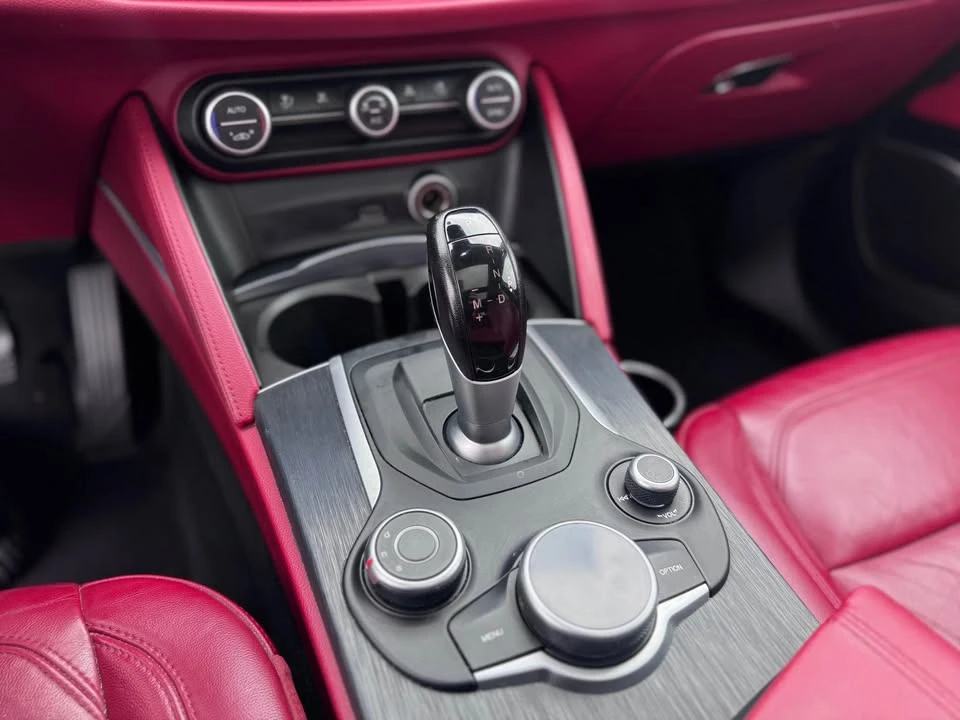 2019 Alfa Romeo Stelvio - Image 15 of 18