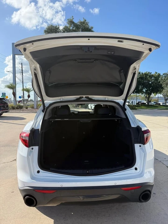 2019 Alfa Romeo Stelvio - Image 19 of 21