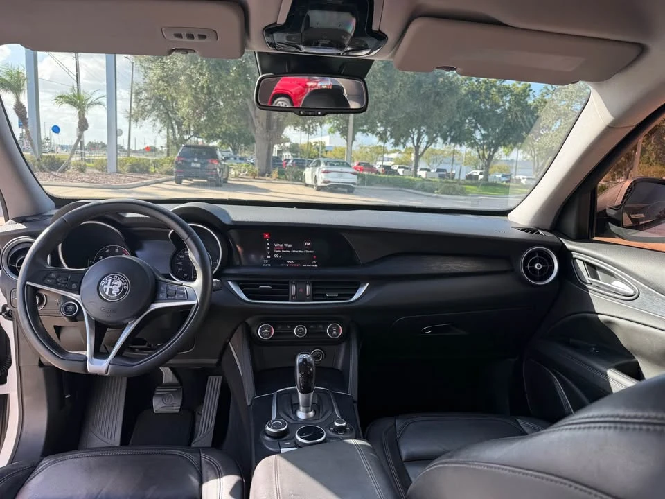 2019 Alfa Romeo Stelvio - Image 18 of 21