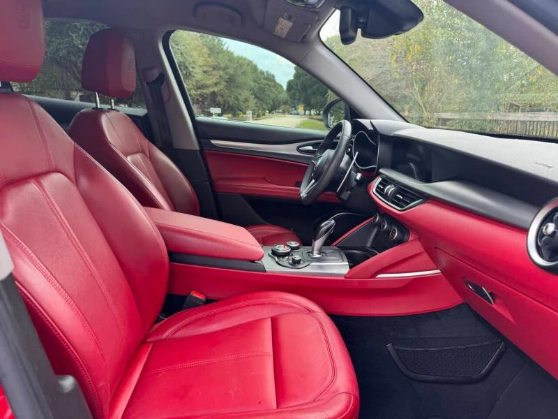 2019 Alfa Romeo Stelvio - Image 11 of 19