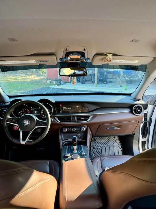 2019 Alfa Romeo Stelvio - Image 11 of 14