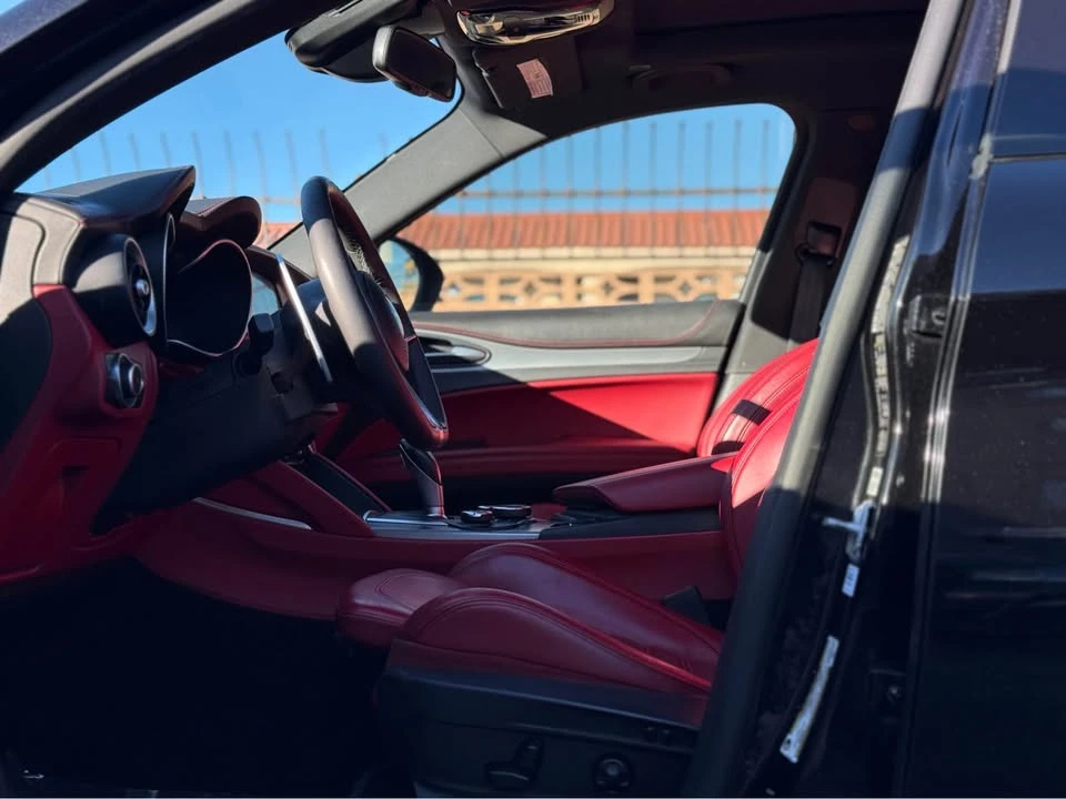 2019 Alfa Romeo Stelvio - Image 18 of 19