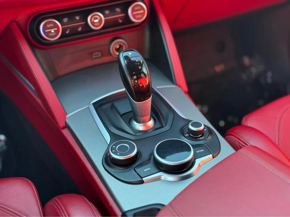 2019 Alfa Romeo Stelvio - Image 12 of 19