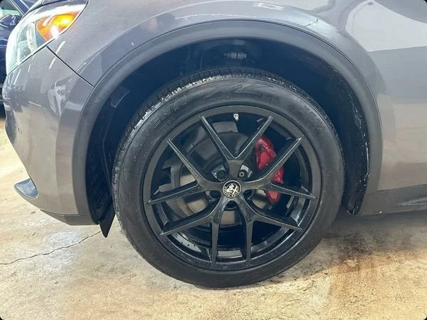 2019 Alfa Romeo Stelvio - Image 9 of 14