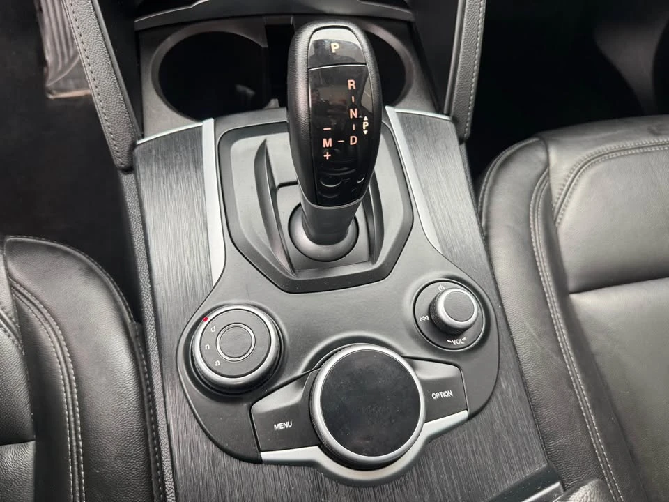 2019 Alfa Romeo Stelvio - Image 17 of 20
