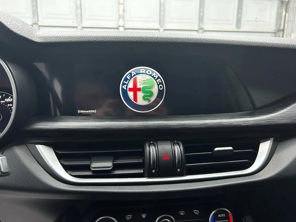 2019 Alfa Romeo Stelvio - Image 17 of 20