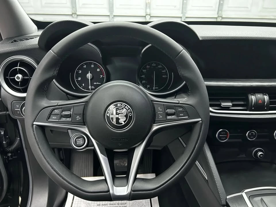 2019 Alfa Romeo Stelvio - Image 16 of 20