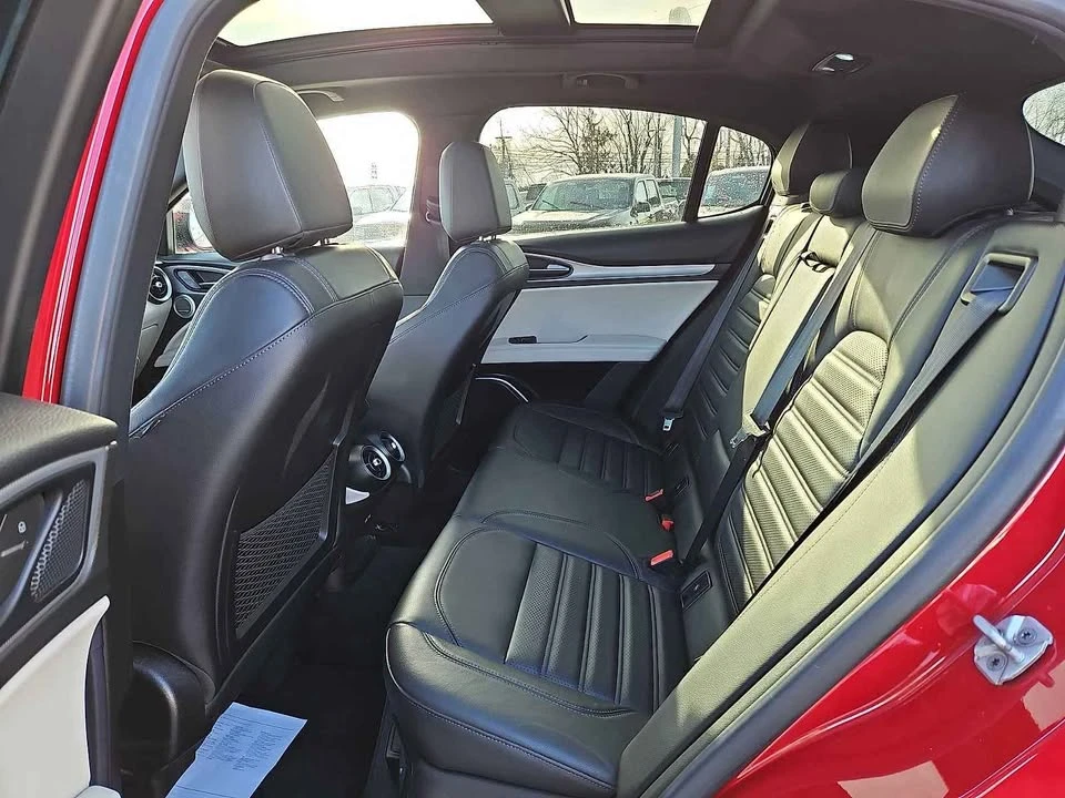 2019 Alfa Romeo Stelvio - Image 9 of 20