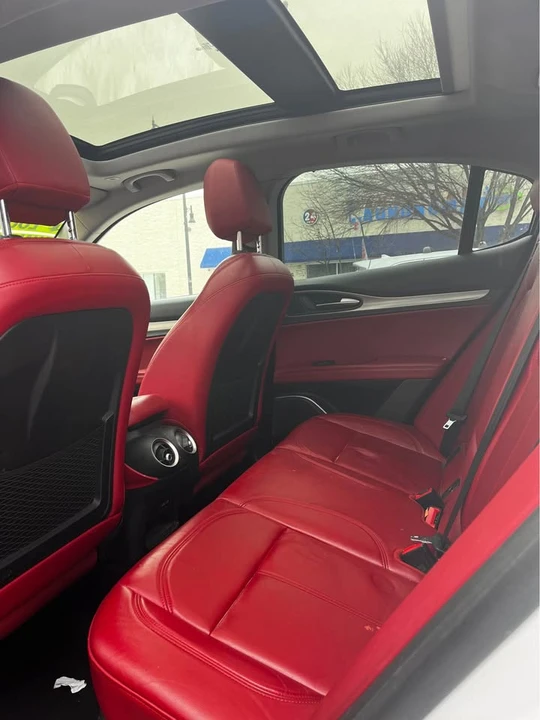 2019 Alfa Romeo Stelvio - Image 15 of 19