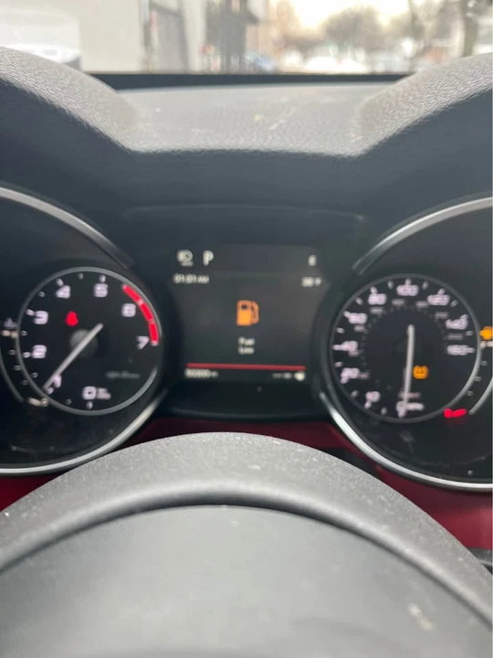 2019 Alfa Romeo Stelvio - Image 12 of 19