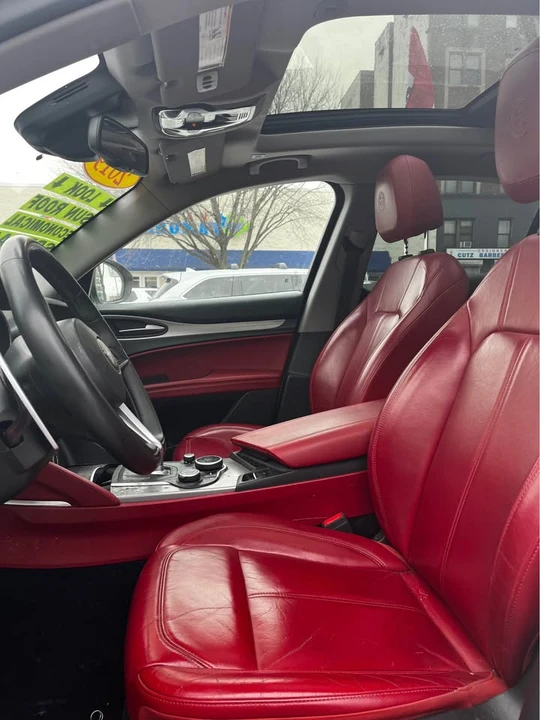 2019 Alfa Romeo Stelvio - Image 16 of 19