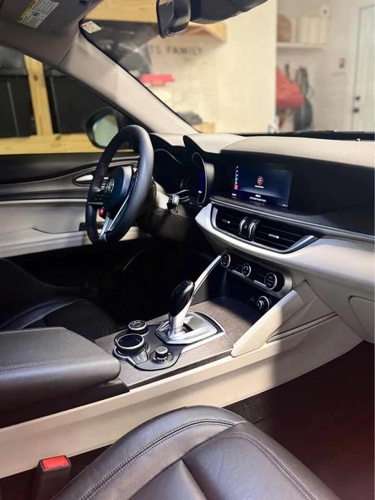 2019 Alfa Romeo Stelvio - Image 5 of 12