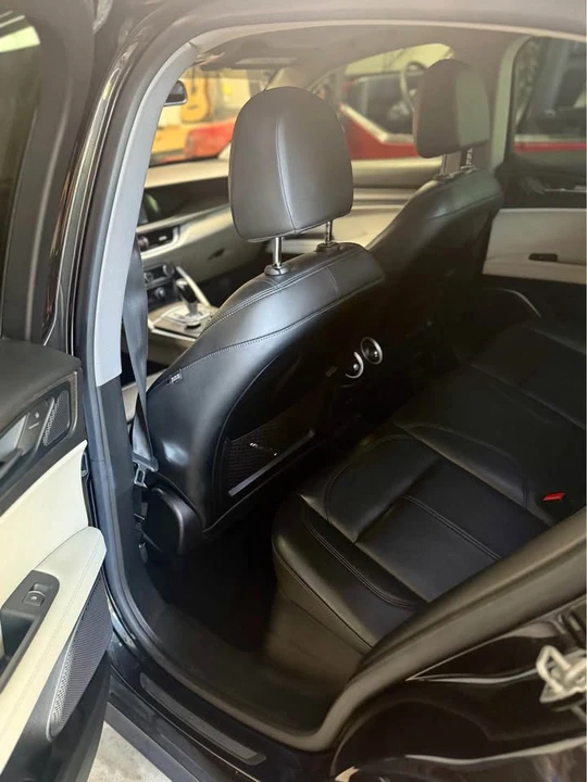 2019 Alfa Romeo Stelvio - Image 10 of 12