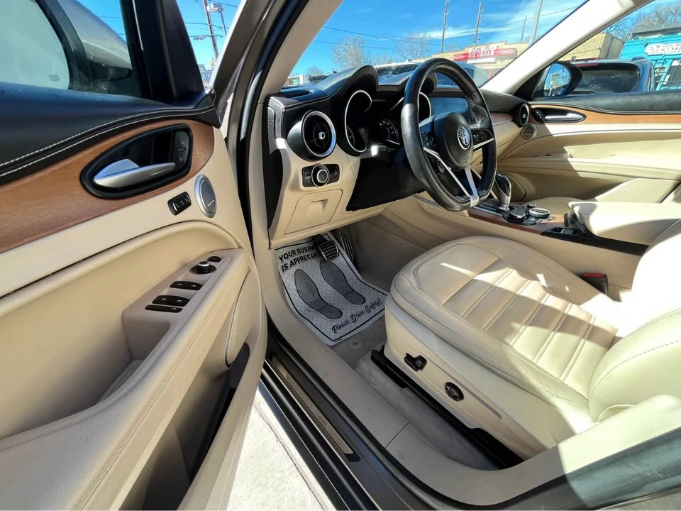 2019 Alfa Romeo Stelvio - Image 8 of 19