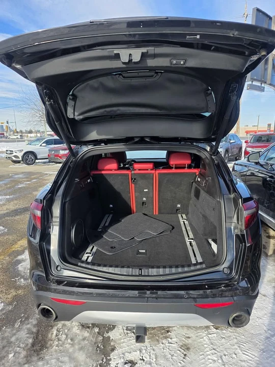 2019 Alfa Romeo Stelvio - Image 15 of 17