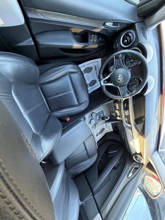 2019 Alfa Romeo Stelvio - Image 14 of 18
