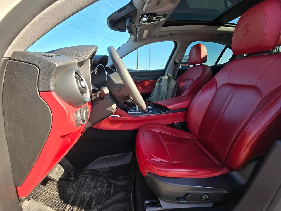 2019 Alfa Romeo Stelvio - Image 5 of 12