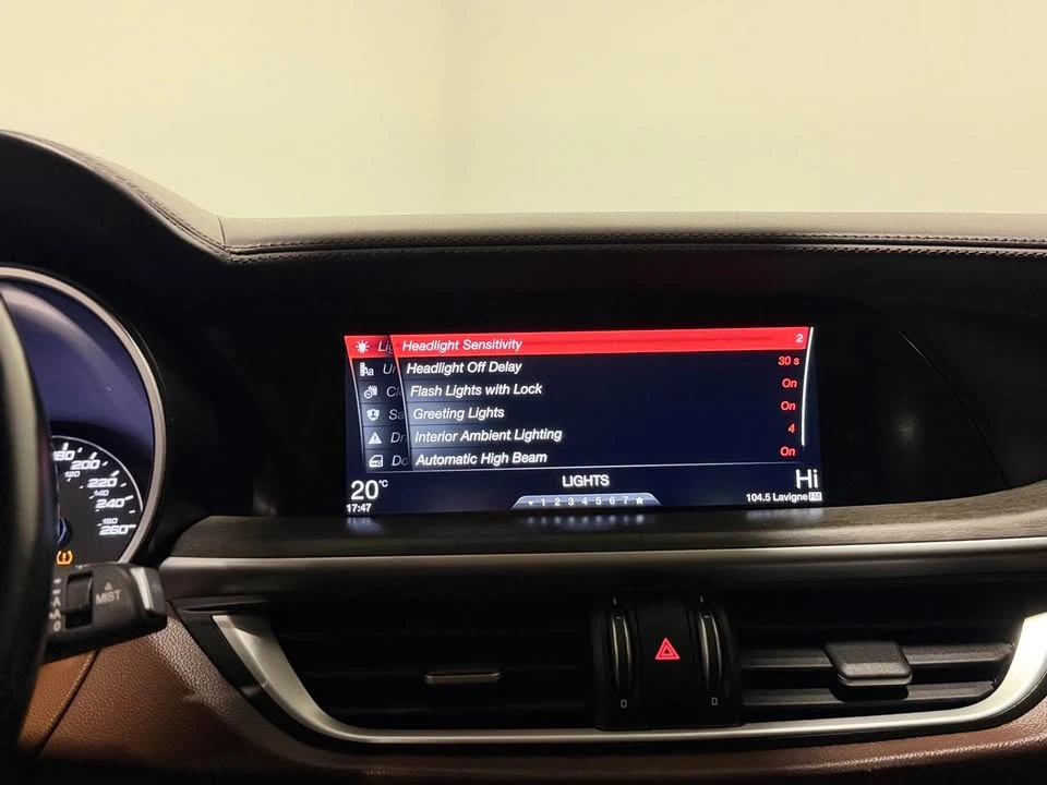 2019 Alfa Romeo Stelvio - Image 17 of 20