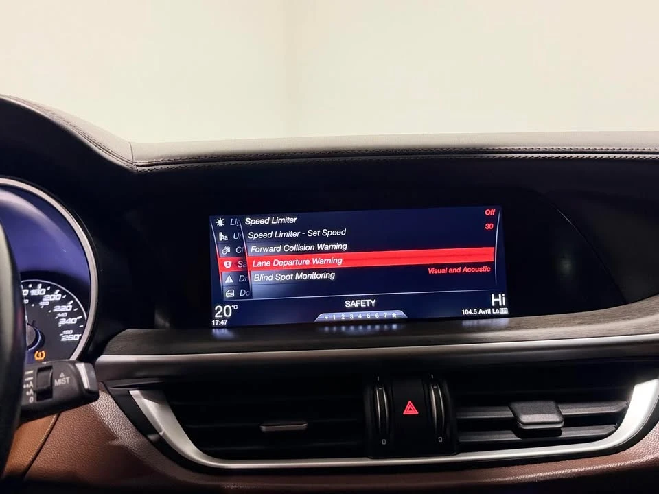 2019 Alfa Romeo Stelvio - Image 19 of 20