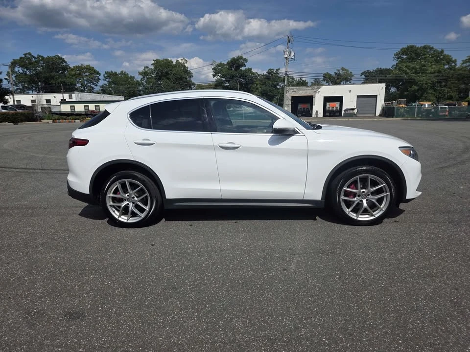 2019 Alfa Romeo Stelvio - Image 8 of 10
