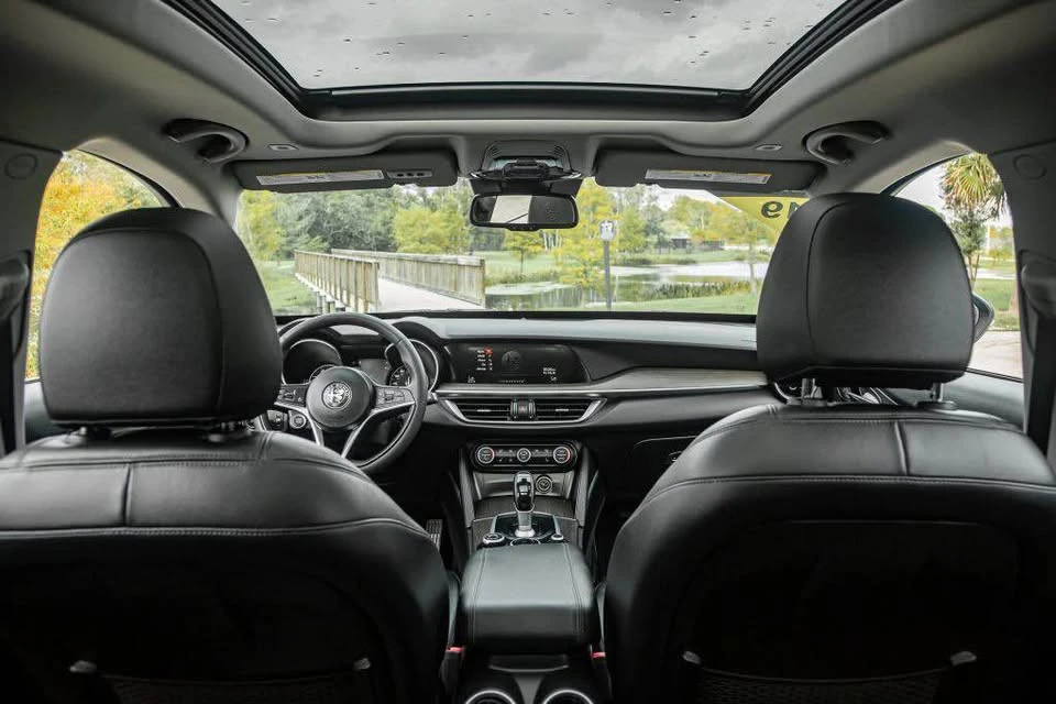 2019 Alfa Romeo Stelvio - Image 15 of 15