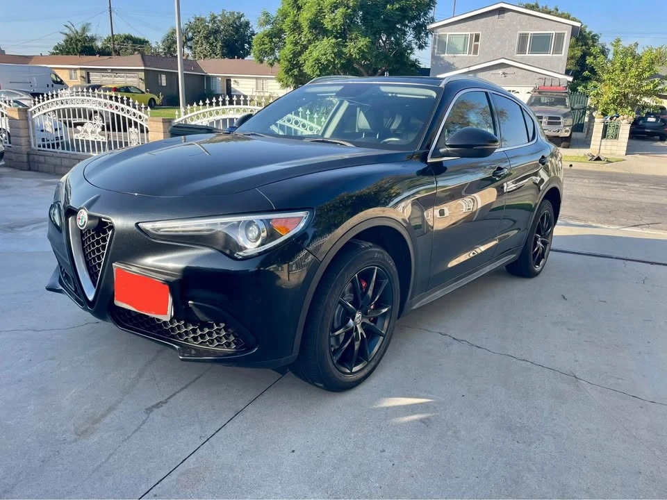 2019 Alfa Romeo Stelvio - Image 2 of 12