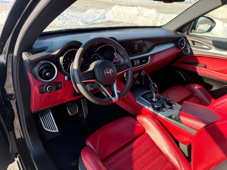 2019 Alfa Romeo Stelvio - Image 18 of 19