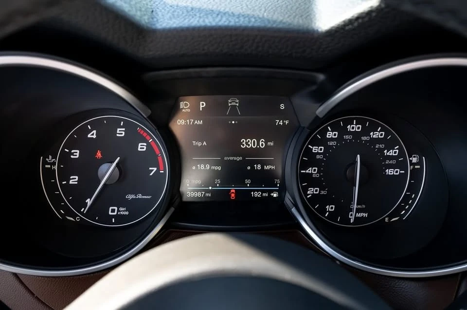 2019 Alfa Romeo Stelvio - Image 10 of 15