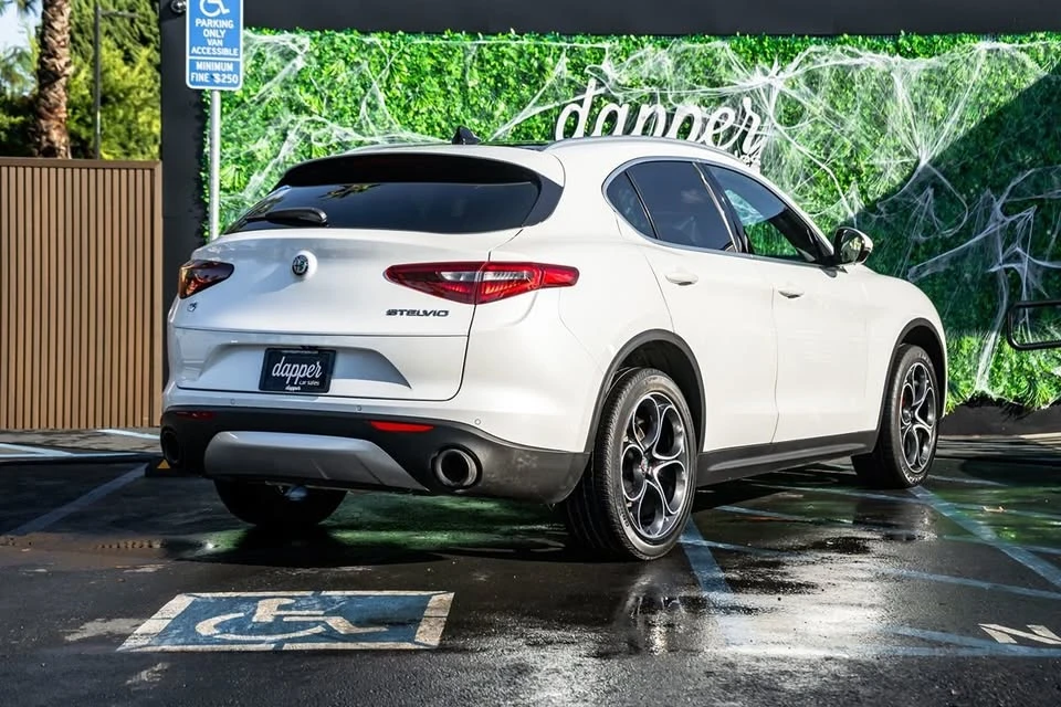 2019 Alfa Romeo Stelvio - Image 13 of 15