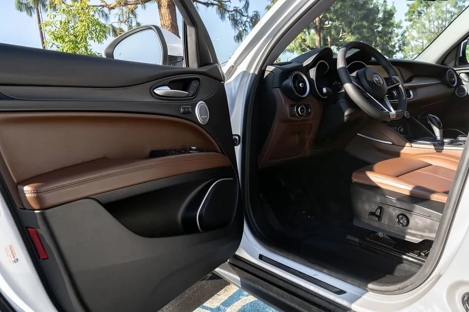 2019 Alfa Romeo Stelvio - Image 12 of 15