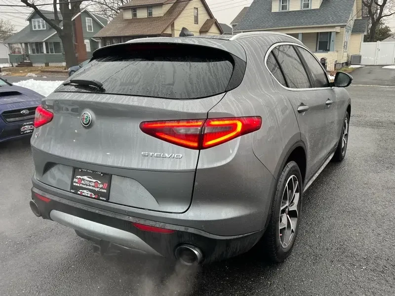 2019 Alfa Romeo Stelvio - Image 9 of 19