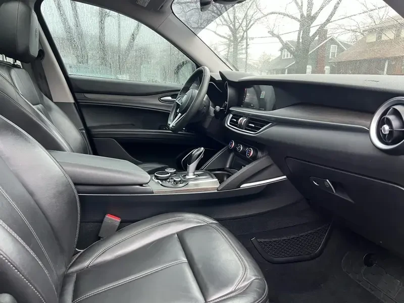 2019 Alfa Romeo Stelvio - Image 13 of 20