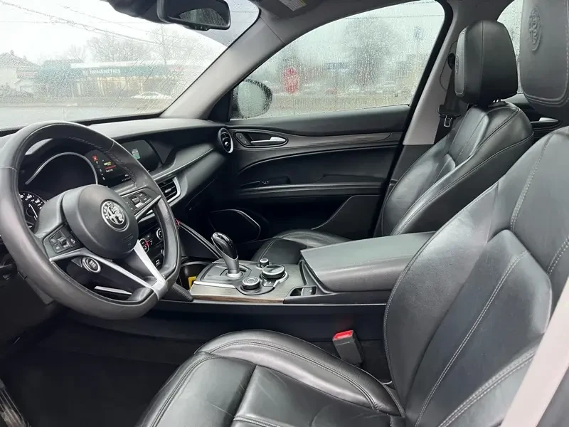 2019 Alfa Romeo Stelvio - Image 11 of 19