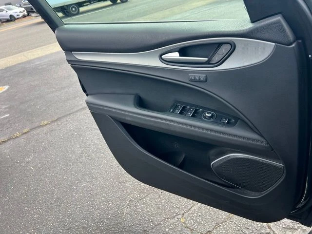 2019 Alfa Romeo Stelvio - Image 16 of 20