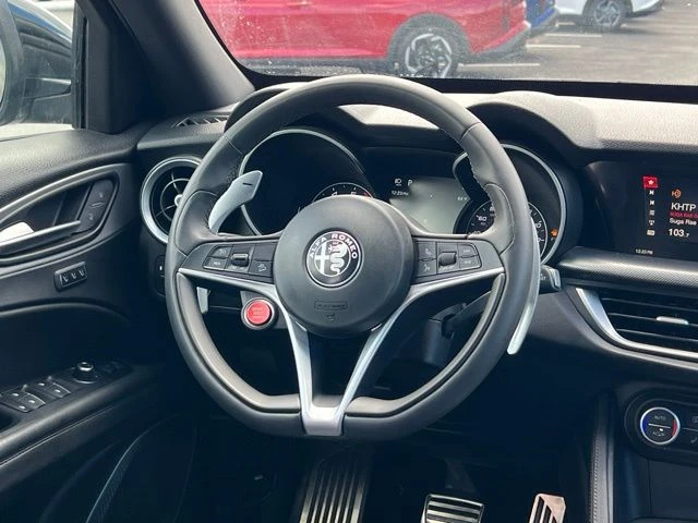 2019 Alfa Romeo Stelvio - Image 13 of 20
