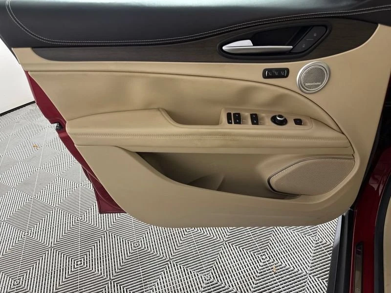 2019 Alfa Romeo Stelvio - Image 10 of 20