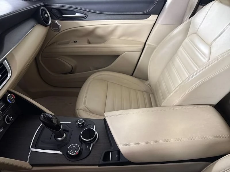 2019 Alfa Romeo Stelvio - Image 19 of 20